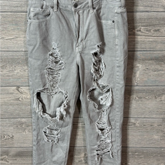America Eagle Distressed Mom Jean Size 14 Gray Color Gently Used Condition - Picture 9 of 9